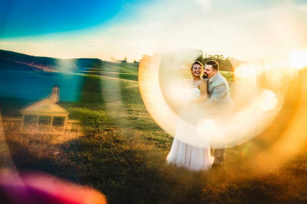 11 Golden Hour Photography Tips For Your Next Photoshoot golden hour photography wedding lens flare