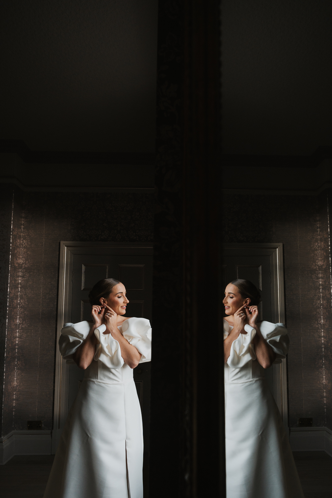 How to Photograph a Wedding? how to photograph a bride
