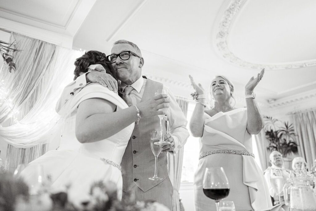 7 Top Mirrorless Cameras for Wedding Photography in 2025 black and white wedding photo