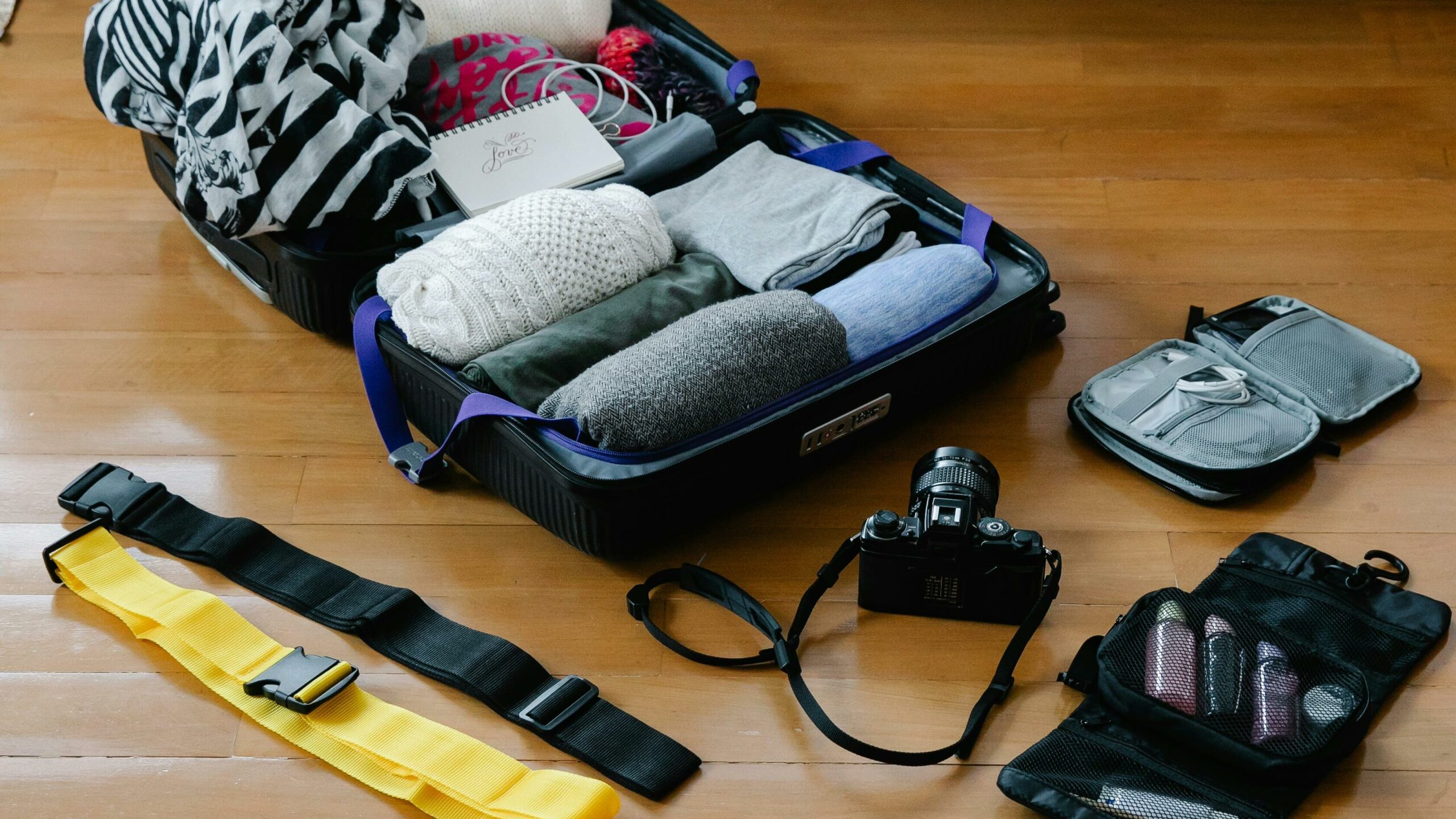The Ultimate Guide to Photographer Outfits photographer outfit accessories