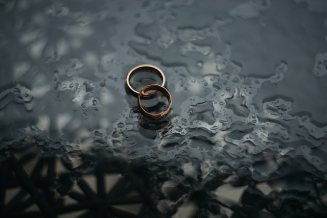 wedding rings in the rain