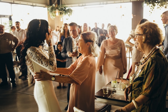 The Ultimate Wedding Photography Shot List: 100+ Must-Have Photos to Capture Every Moment