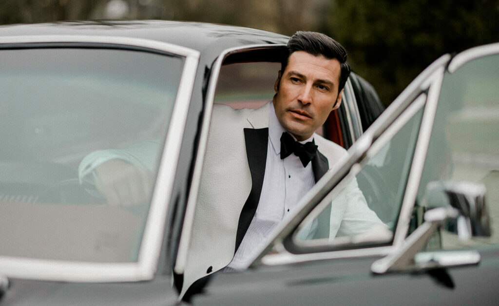 Esteban-Gil clicked luxury wedding photography
