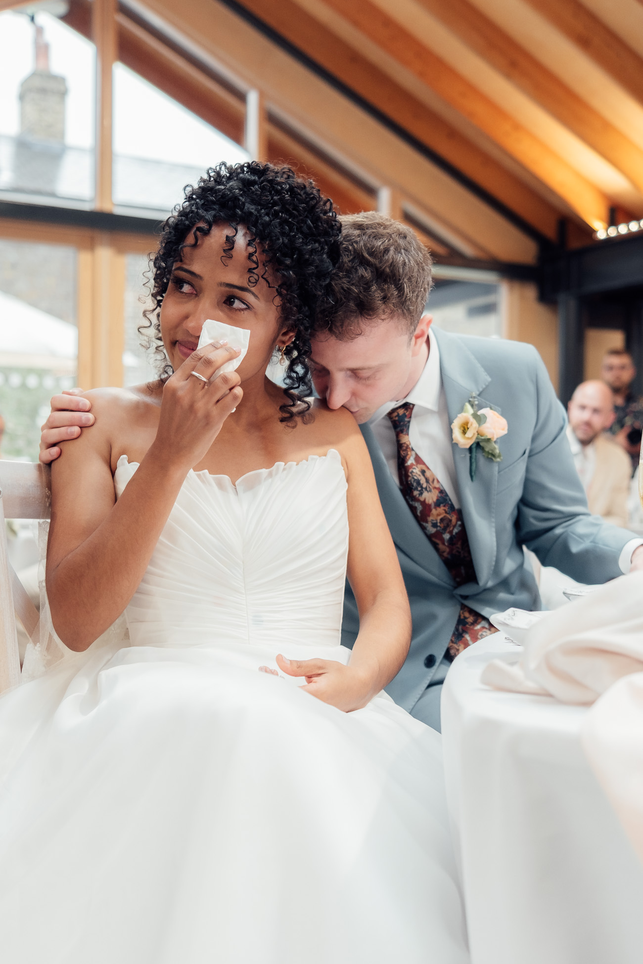 10 Tips to Master Candid Wedding Photography couple candid photography