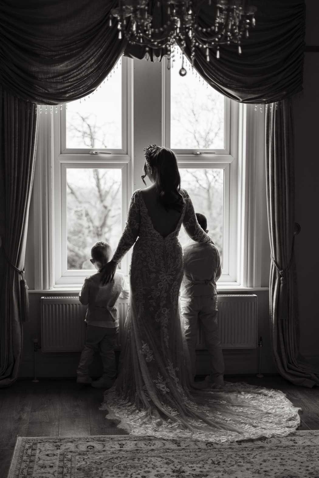 10 Tips to Master Candid Wedding Photography candid wedding shots