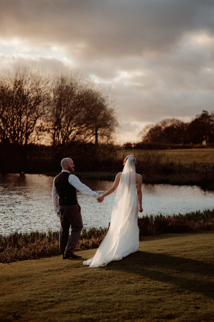 outdoor wedding portrait photography