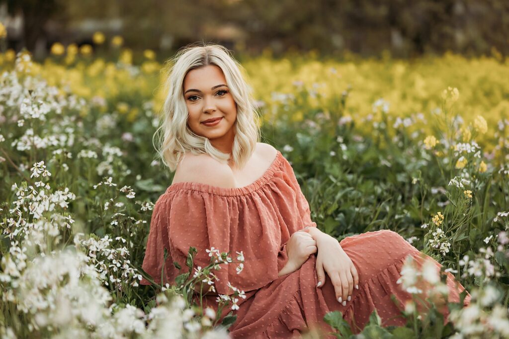 Senior portrait photography of girl in natural setting
